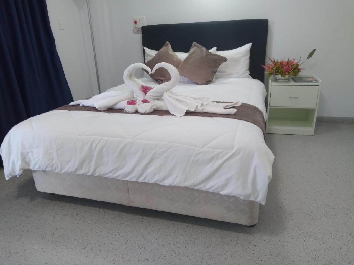 Crossroads Hotel Lae Omili 외부 사진